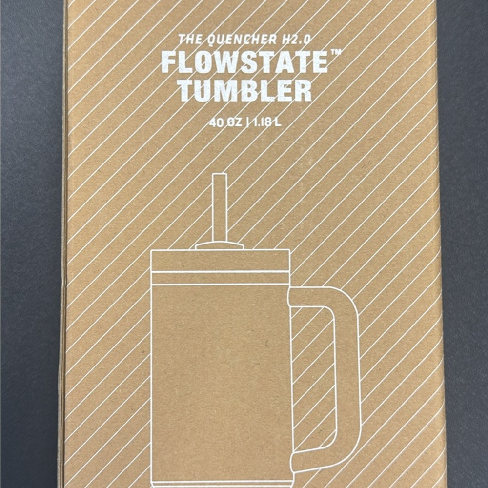 Stanley Lavender Tumbler with Straw - 40 oz BRAND NEW - Picture 3 of 3